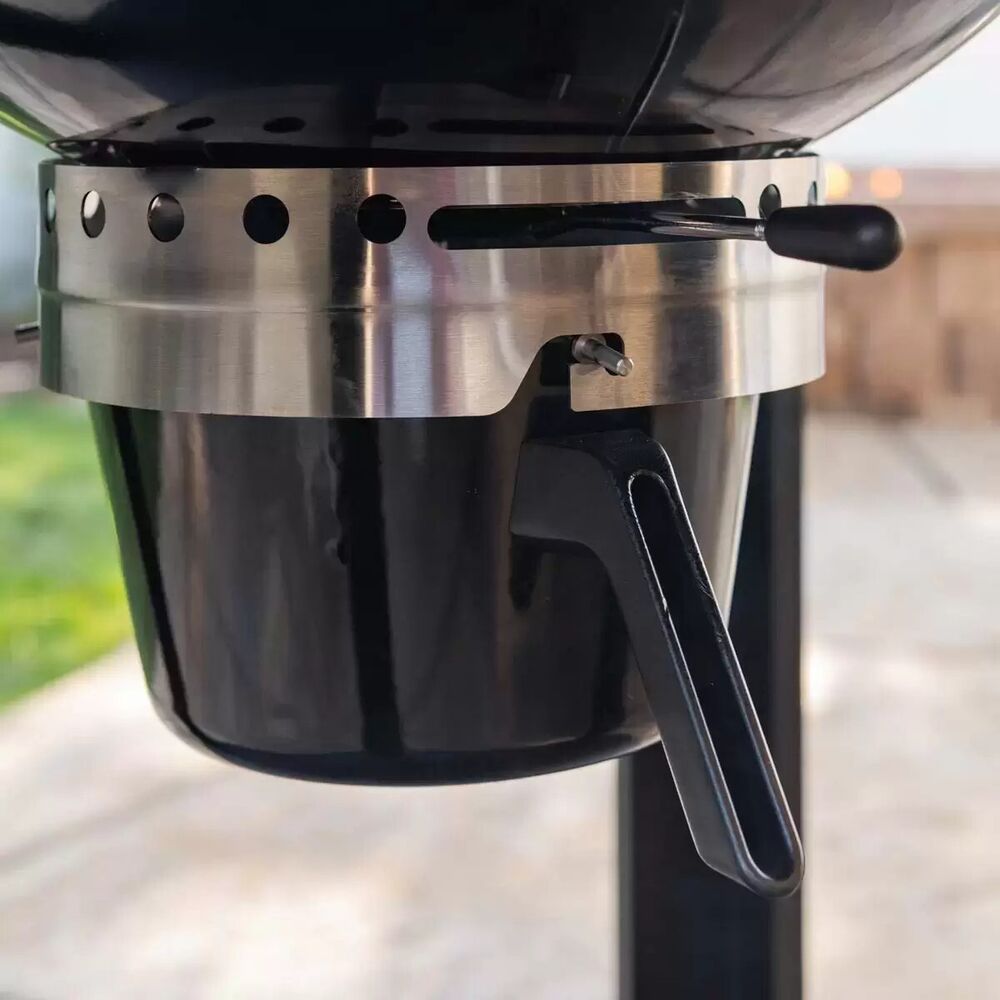 Nexgrill 22" (56 cm) Charcoal Kettle Barbecue With Cart