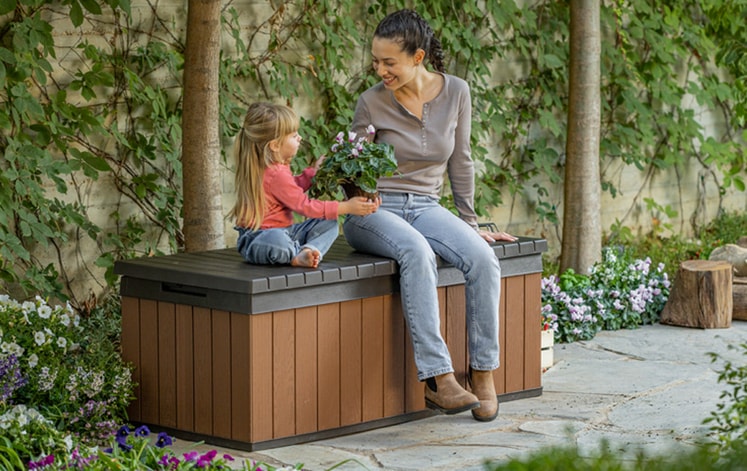 Keter Darwin 380L Storage Box - Brown
