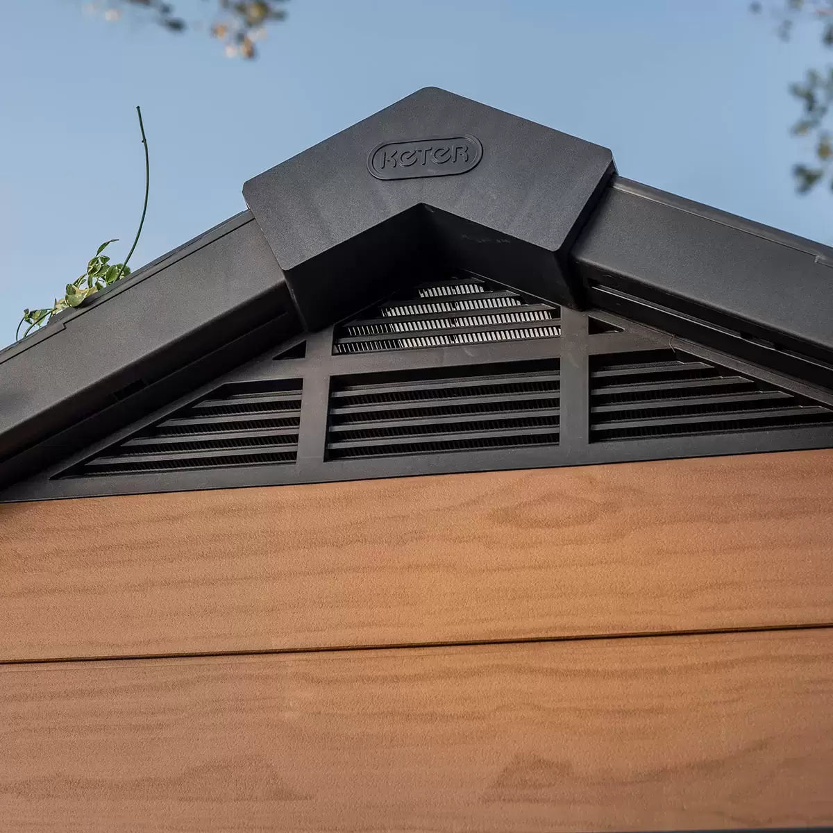 Keter Newton 7ft 6" x 11ft (2.3 x 3.5m) Storage Shed