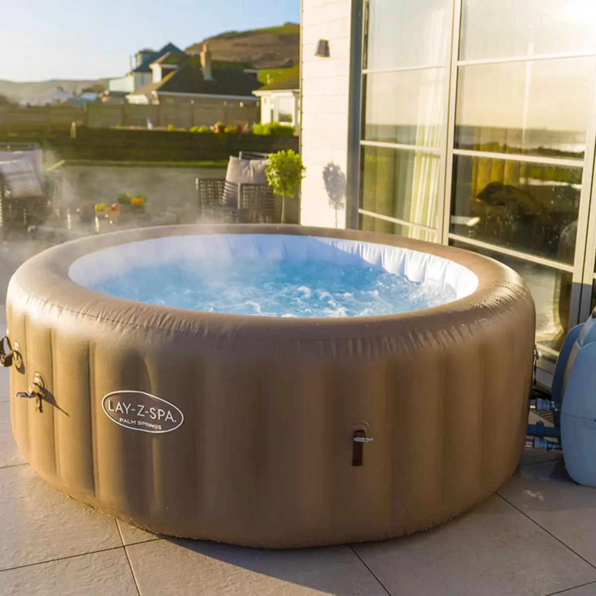 Lay-Z-Spa Palm Springs Inflatable 4-6 Person Spa